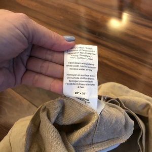 Pottery Barn 20x20 pillow cover